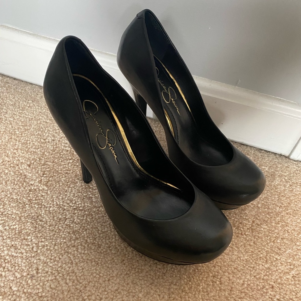 Jessica Simpson black heels.